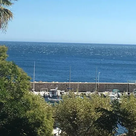 Goeland 3, Classe Climatise, Wifi, Terrasses Petite Vue Laterale Au 3 Eme Etage Sans Ascenseur *